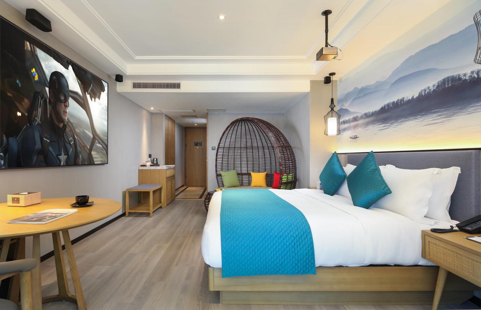 Mehood Lestie International Hotel Nancun Wanbo Metro Station Branch - Free Shuttle Bus To Canton Fair Complex During Canton Fair Period & Free Breakfast & Free Afternoon Tea & Free Midnight Snack & Free Vpn Internet Access エクステリア 写真