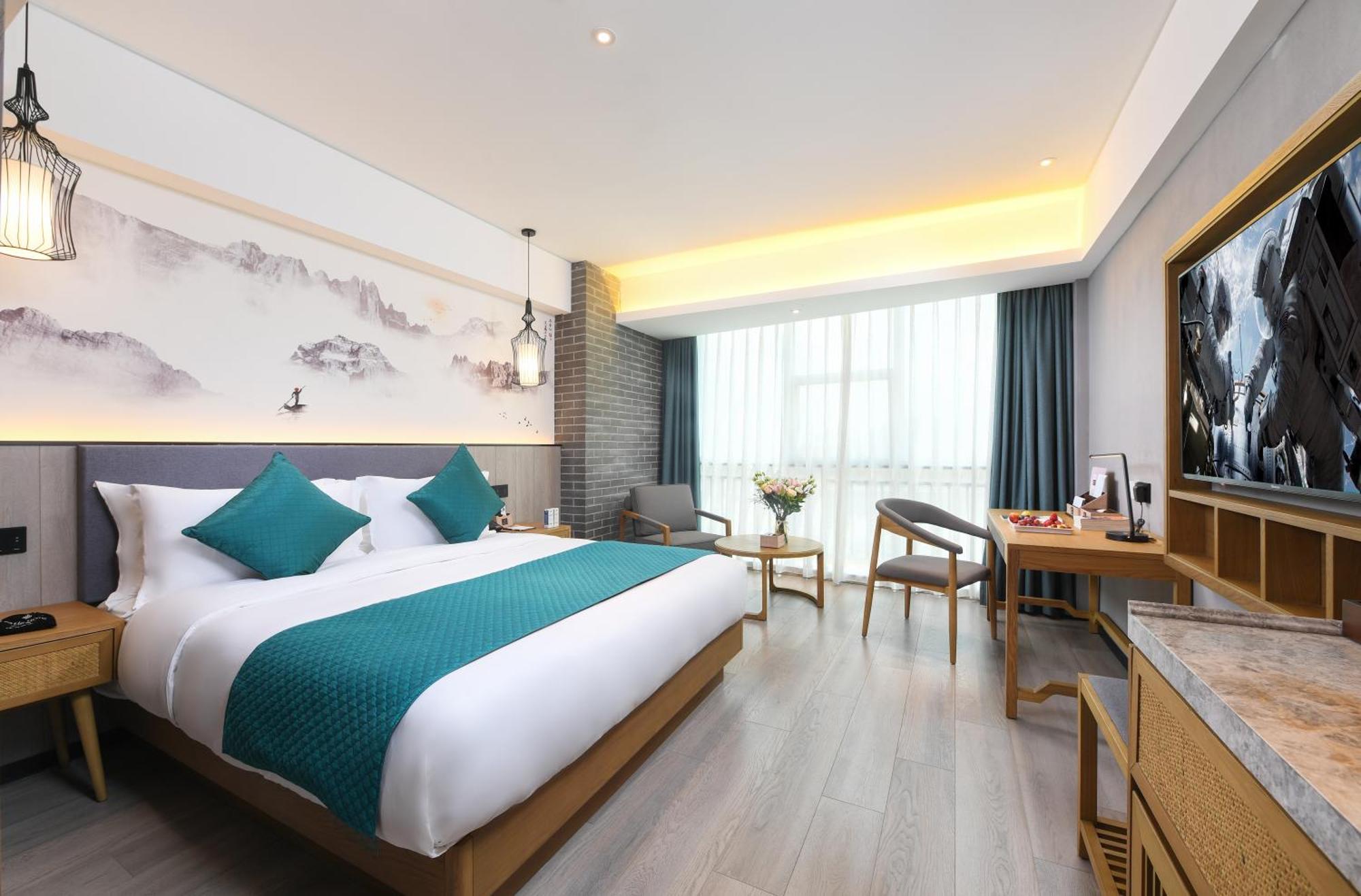 Mehood Lestie International Hotel Nancun Wanbo Metro Station Branch - Free Shuttle Bus To Canton Fair Complex During Canton Fair Period & Free Breakfast & Free Afternoon Tea & Free Midnight Snack & Free Vpn Internet Access エクステリア 写真