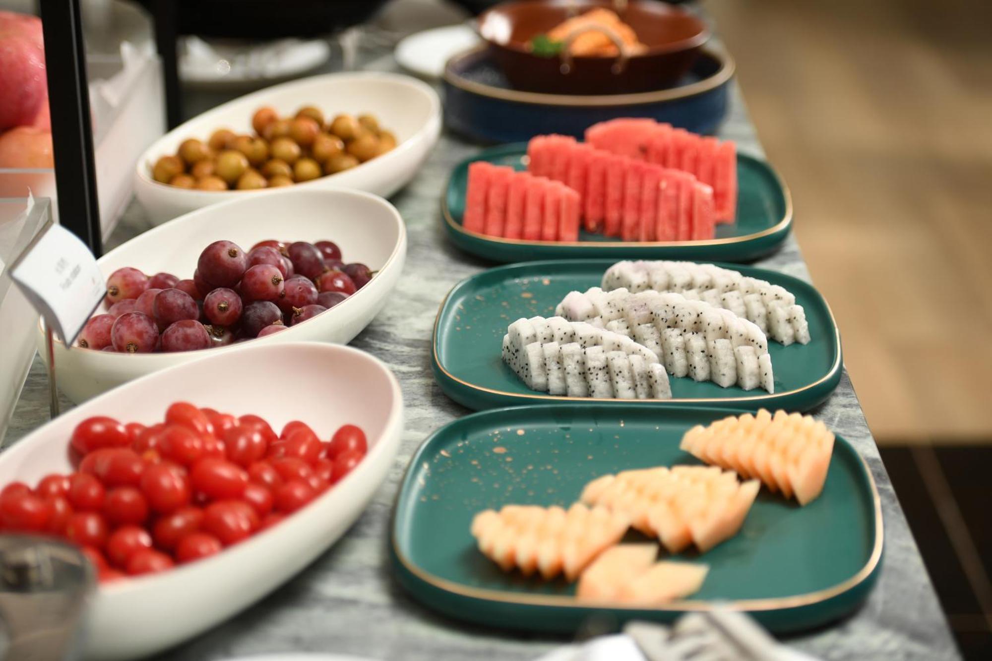 Mehood Lestie International Hotel Nancun Wanbo Metro Station Branch - Free Shuttle Bus To Canton Fair Complex During Canton Fair Period & Free Breakfast & Free Afternoon Tea & Free Midnight Snack & Free Vpn Internet Access エクステリア 写真
